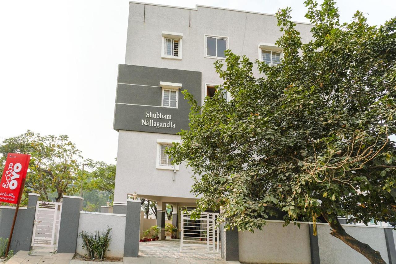 Vaccinated Staff - OYO 70286 Svr Grand Hotel Hyderabad Esterno foto
