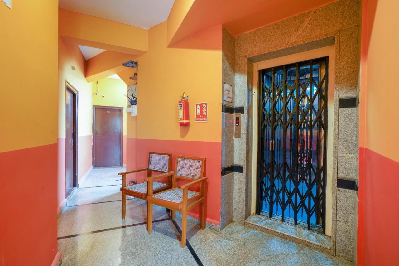 Vaccinated Staff - OYO 70286 Svr Grand Hotel Hyderabad Esterno foto